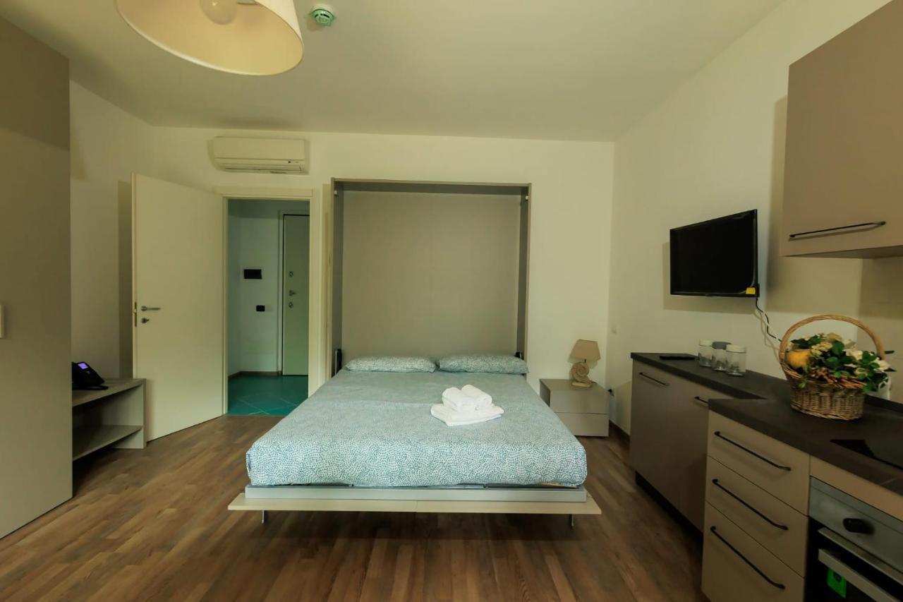 Residence San Francesco ตีร์เรเนีย ภายนอก รูปภาพ