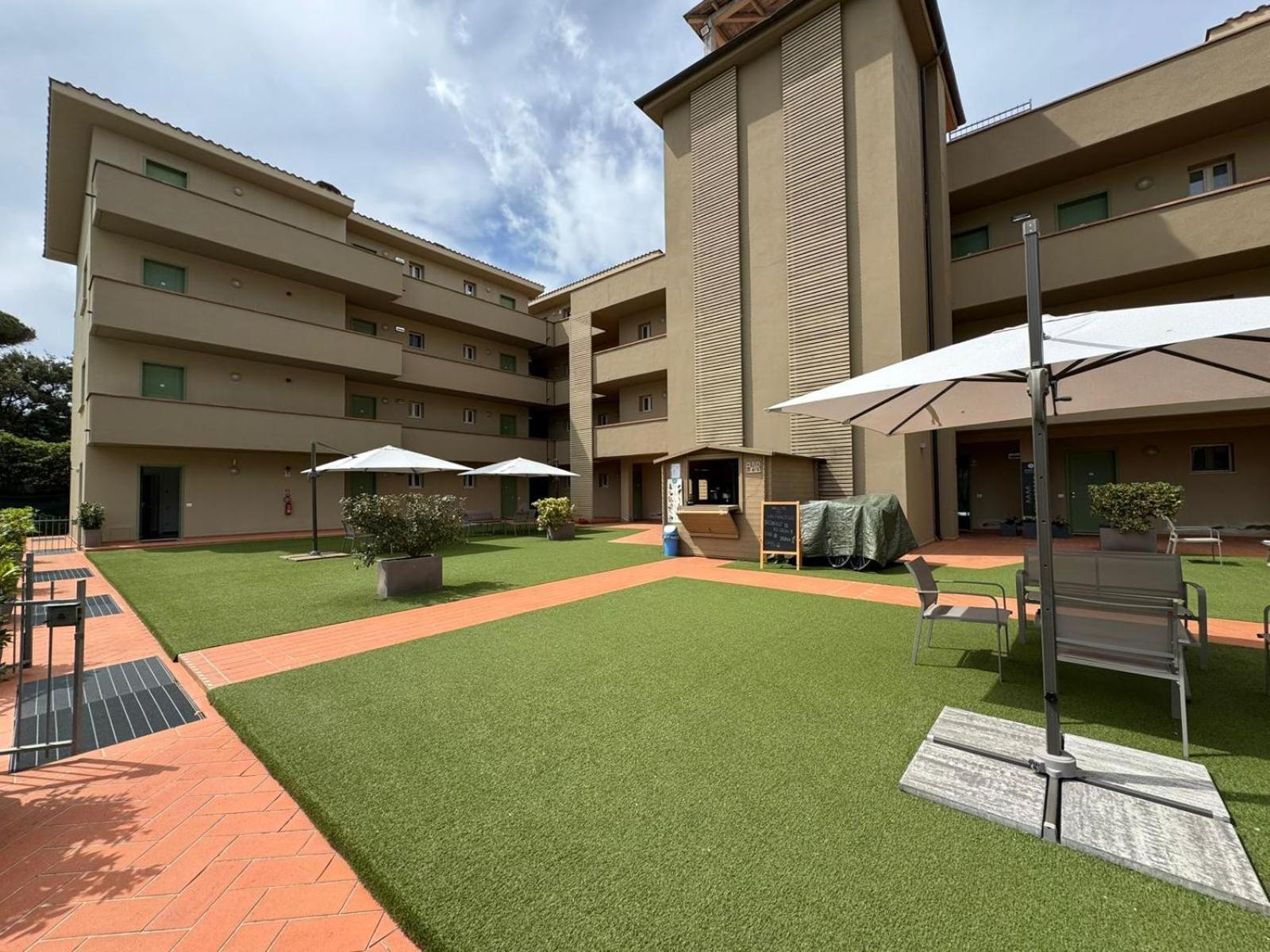 Residence San Francesco ตีร์เรเนีย ภายนอก รูปภาพ
