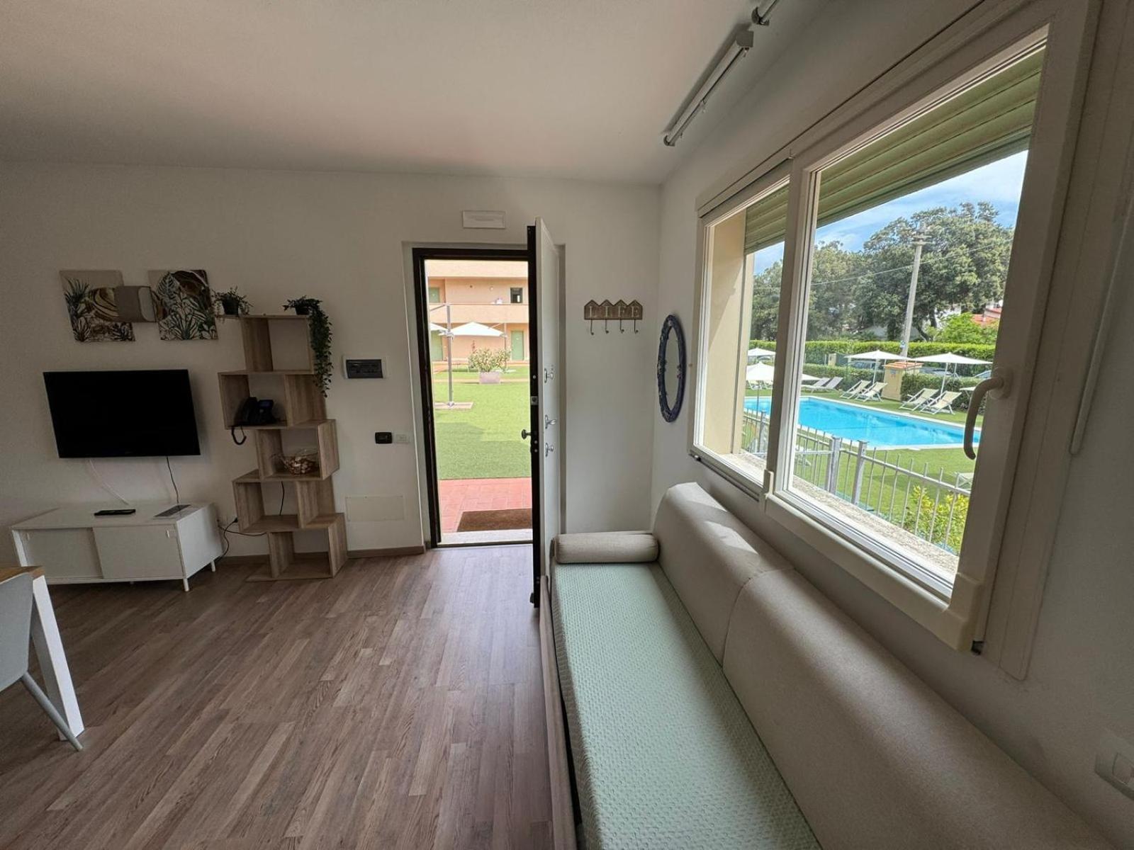Residence San Francesco ตีร์เรเนีย ภายนอก รูปภาพ