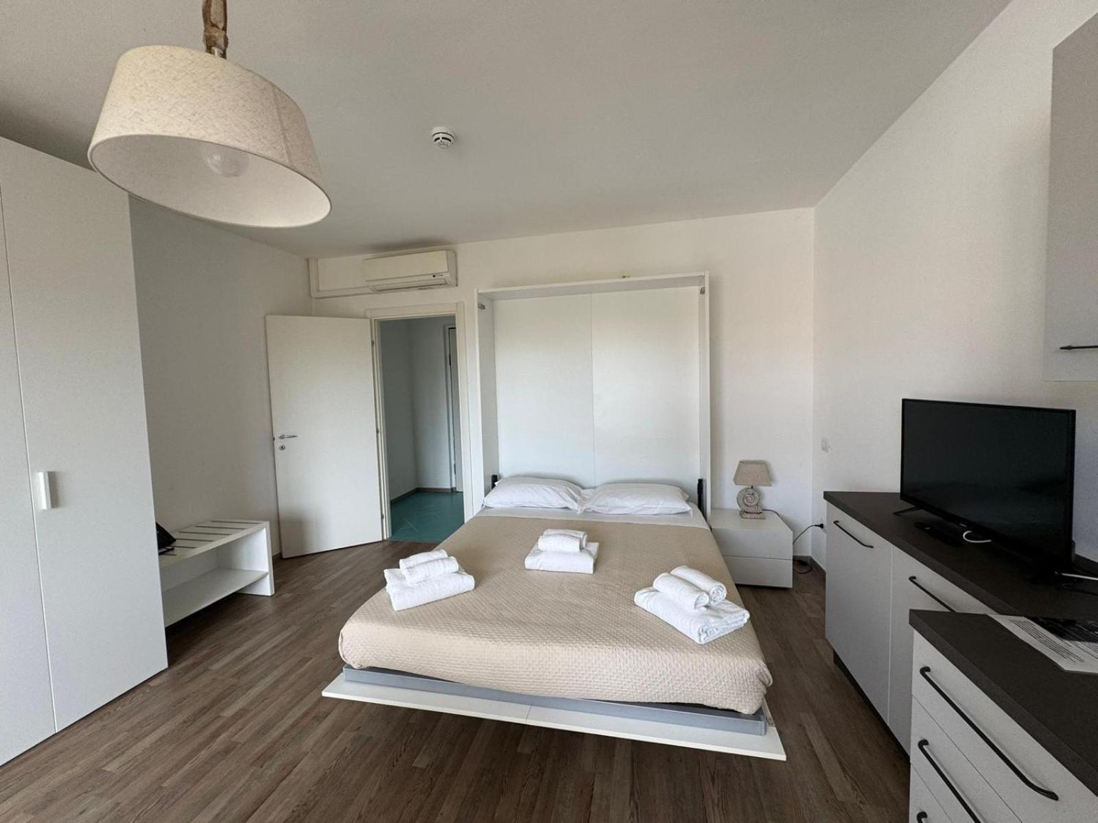 Residence San Francesco ตีร์เรเนีย ภายนอก รูปภาพ