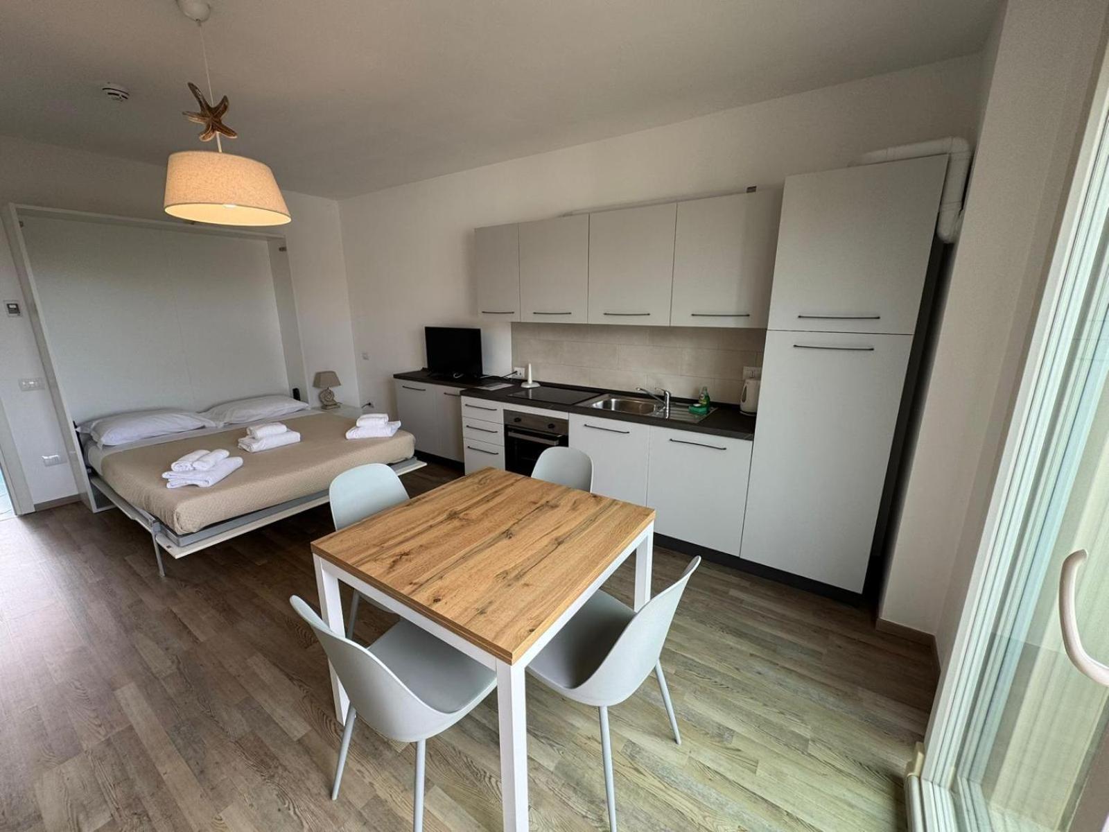 Residence San Francesco ตีร์เรเนีย ภายนอก รูปภาพ